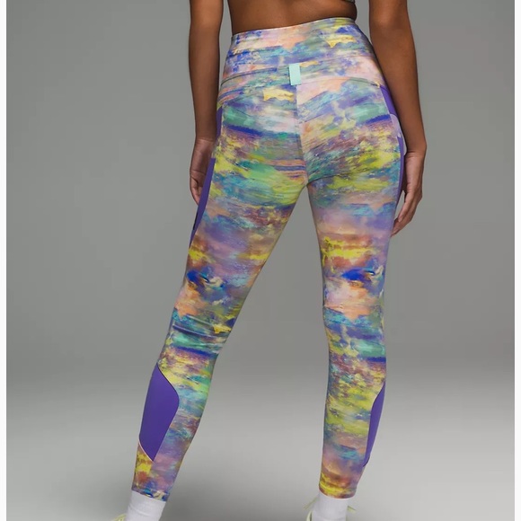 😍NWTs Lululemon Cargo Super-High-Rise Hiking Tight 25" - Picture 3 of 9